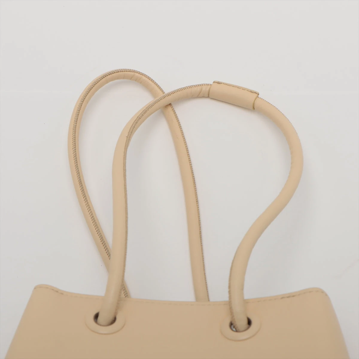 ジルサンダー☆レザーショルダーバッグ ベージュ ジルサンダー レザー ショルダーバッグ ベージュ XW013895｜中古