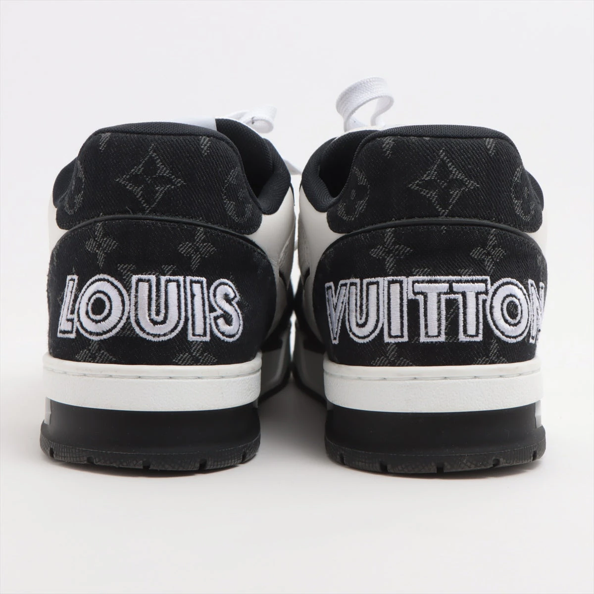 ルイヴィトン【美品】61/2 　スニーカー　ブラック　ホワイト　モノグラム　総柄 Louis Vuitton モノグラムスニーカー ブラック/ホワイト