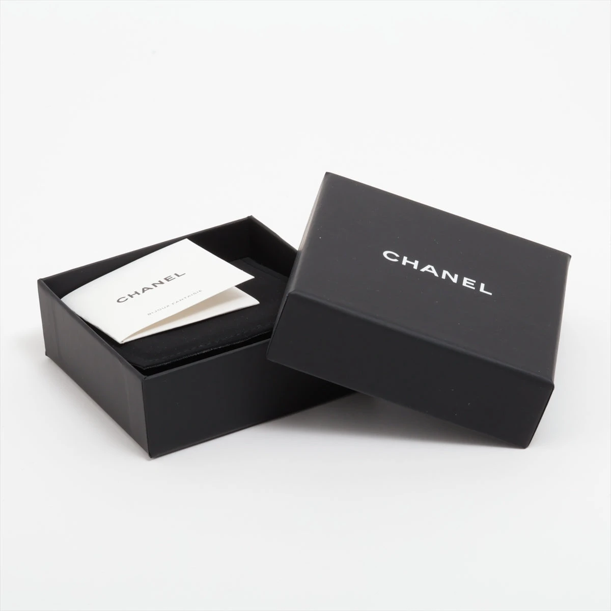 美品 ✨レア✨希少 シャネル ターンロック モチーフ ブローチ CHANEL - シャネル CHANEL ブローチ マトラッセ ターンロック
