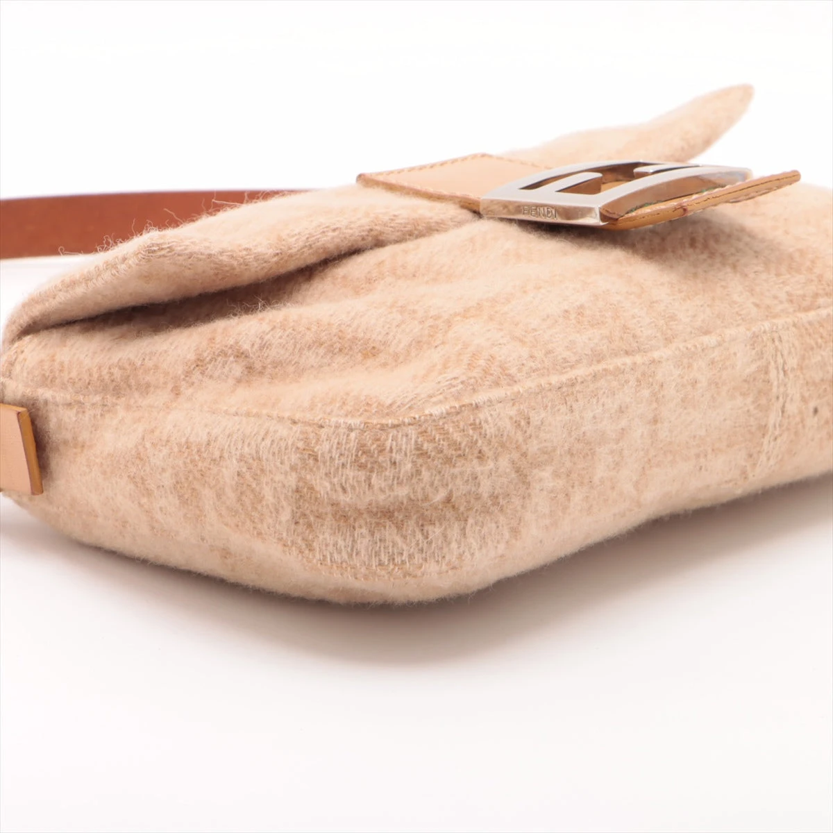 l06【極美品】フェンディ　マンマバケット　ウール　ショルダーバッグ FENDI フェンディ ショルダーバッグ マンマバケット 2283-26424
