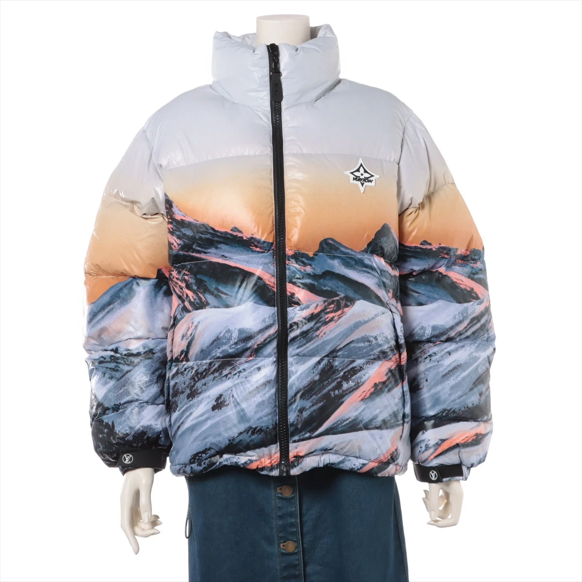 ヴィトン モノグラム 25SS ナイロン ダウンジャケット 48 メンズ