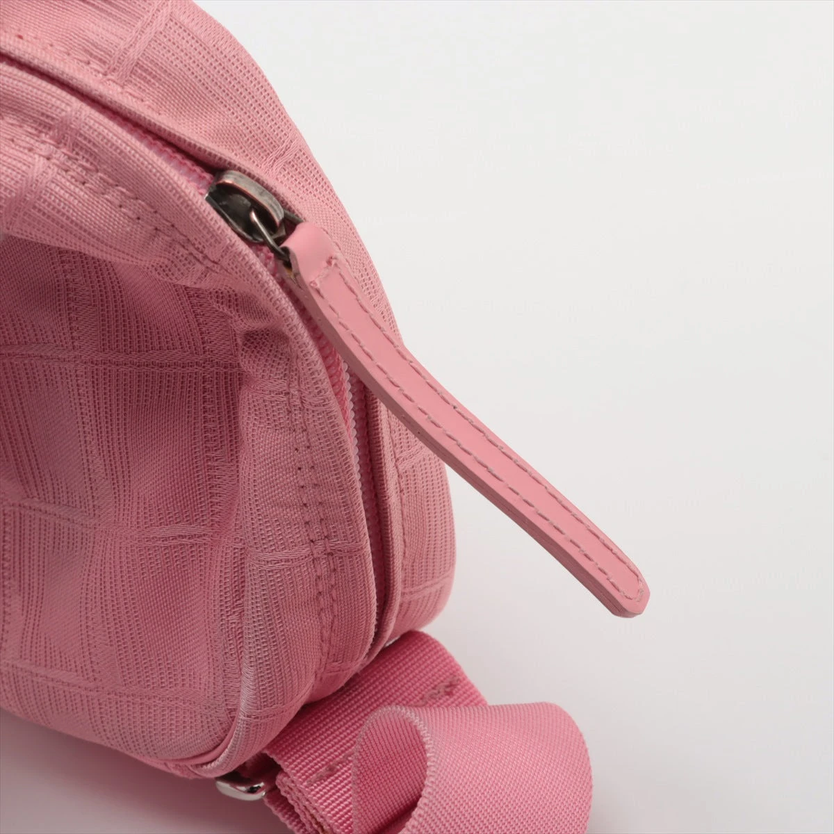 CHANEL ピンク ナイロンショルダーバッグトラベルライン 【公式通販】