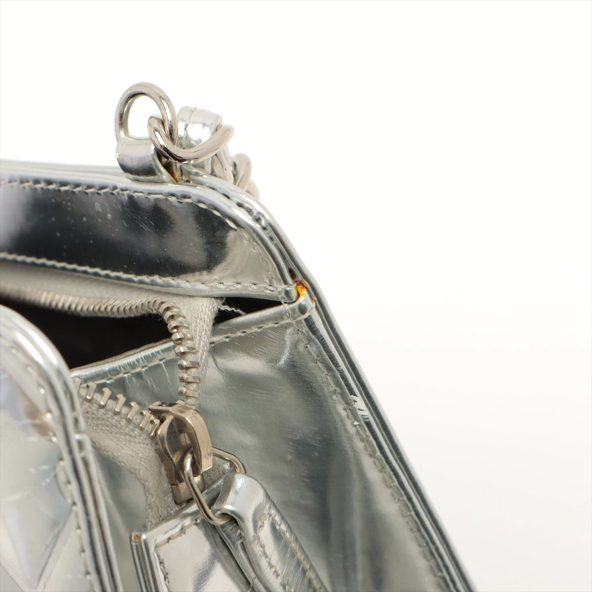 シャネル アイコン パテントレザー チェーンショルダーバッグ