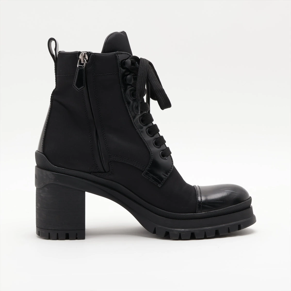 PRADA＊レザートリム レースアップブーツ トライアングルロゴ付 PRADA＊レザートリム レースアップブーツ トライアングルロゴ付