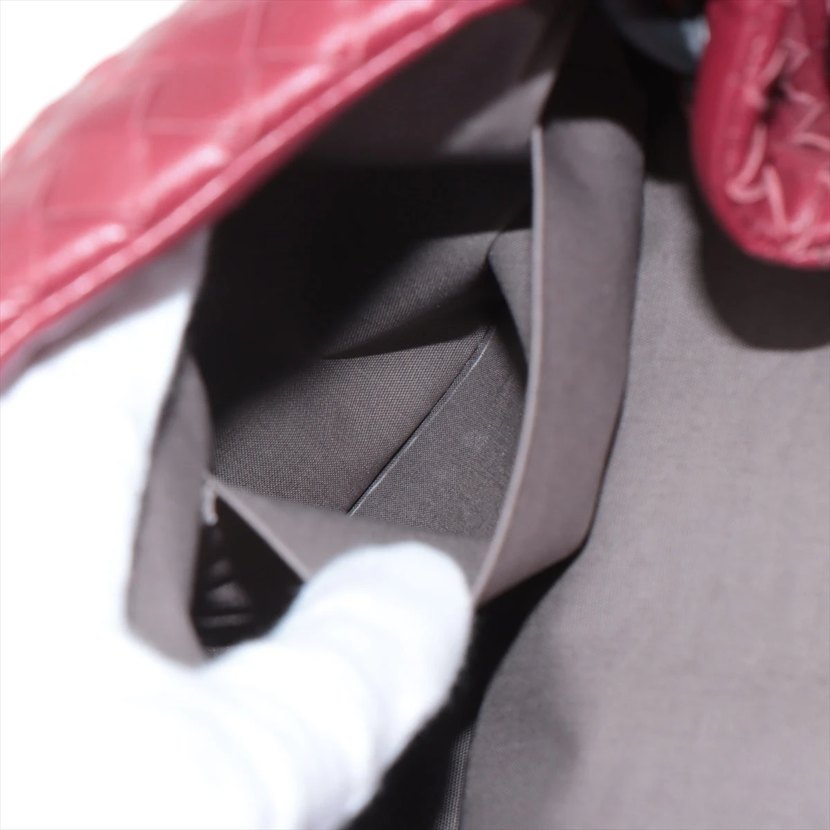 ボッテガヴェネタ イントレチャート レザー ショルダーバッグ ボルドー