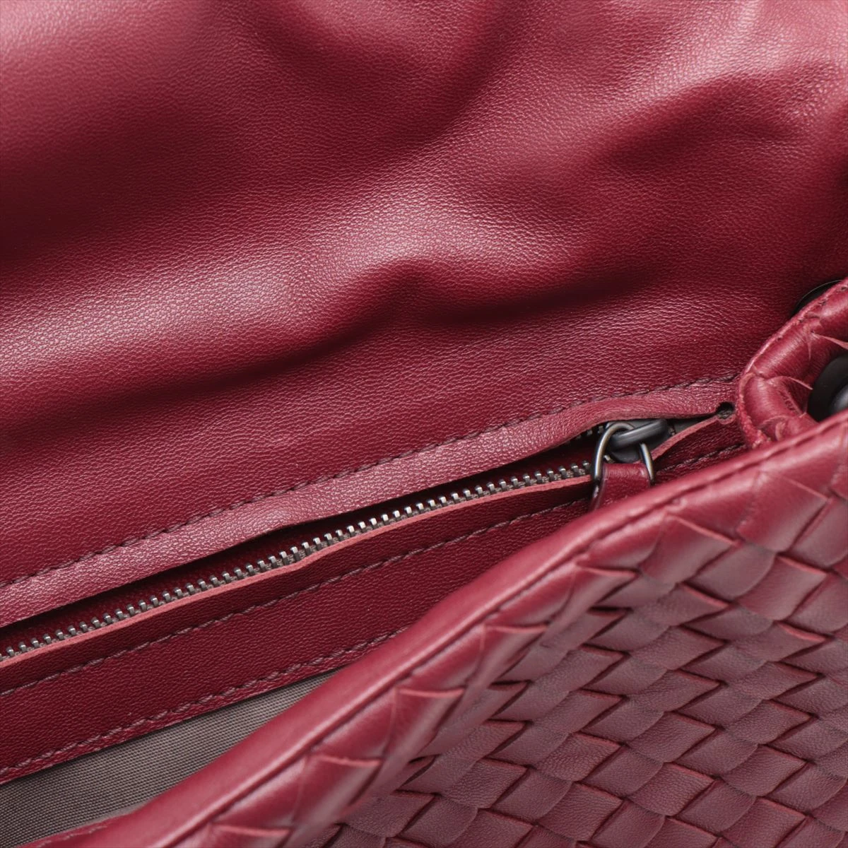 ボッテガヴェネタ イントレチャート レザー ショルダーバッグ ボルドー