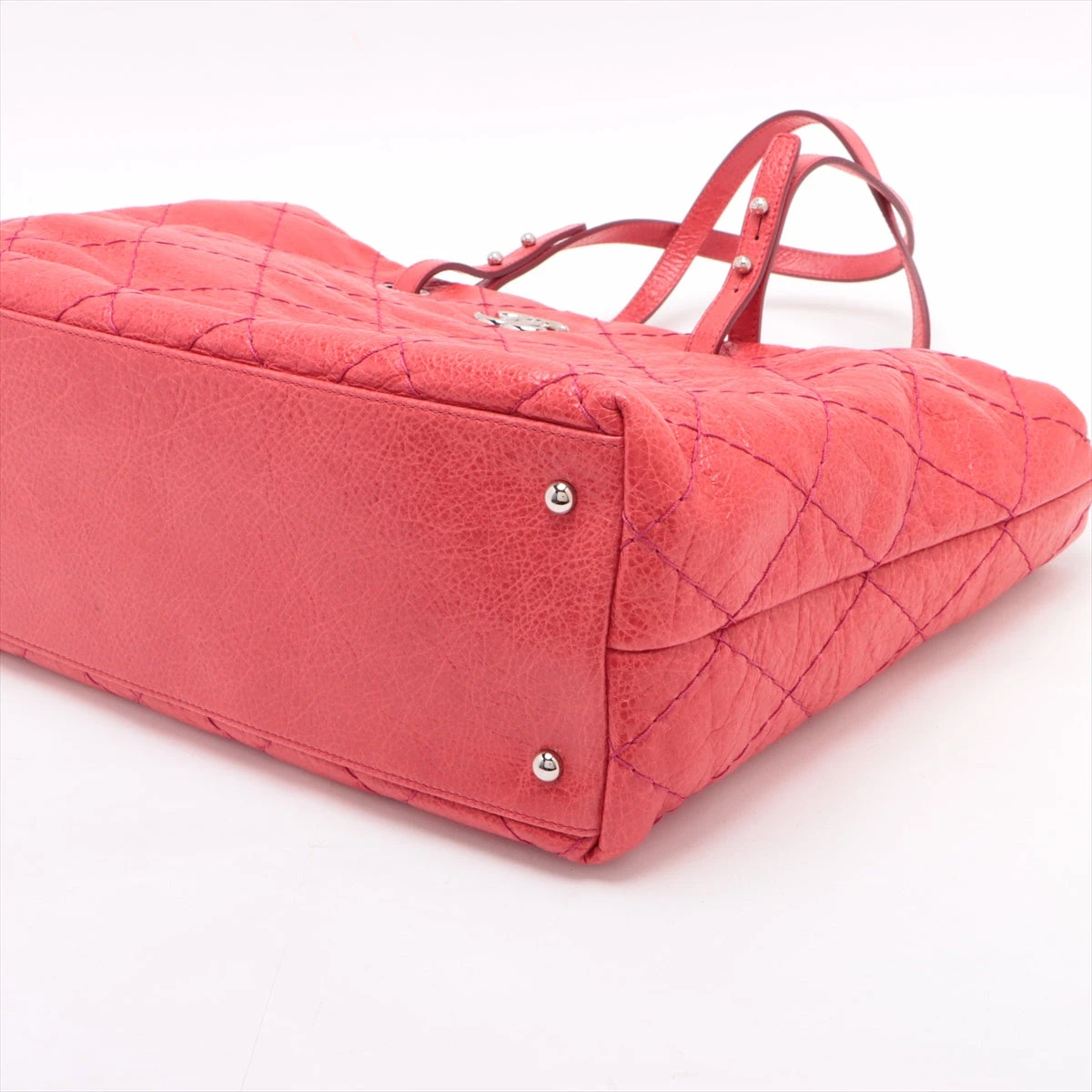 シャネル ウルトラステッチ カーフスキン トートバッグ レッド シャネル ウルトラステッチ カーフスキン トートバッグ レッド