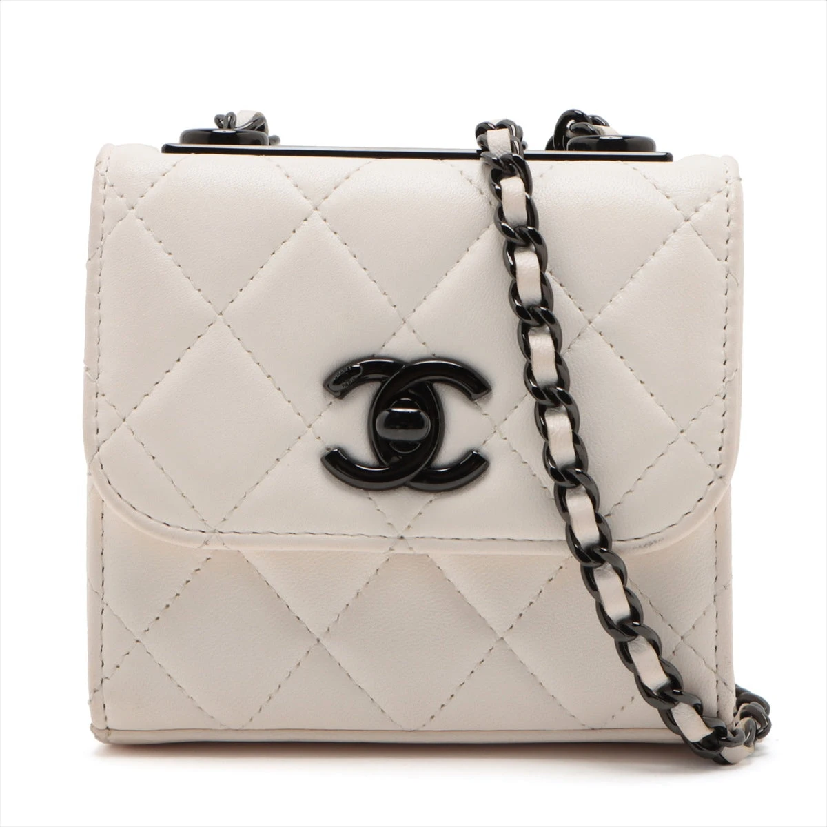 シャネル ミニミニマトラッセ ラムスキン チェーンショルダー