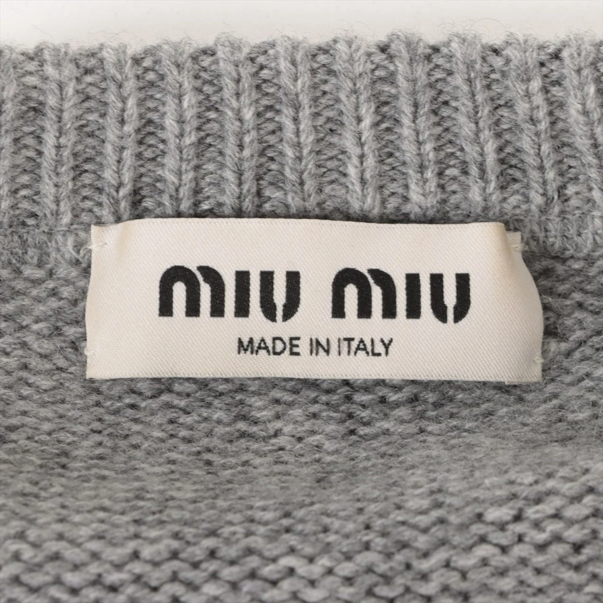 ミュウミュウ MML232 ｸﾞﾚｰ×ﾎﾜｲﾄ ﾚｰｽｶﾗｰ ｶｼﾐﾔｼﾙｸ ﾆｯﾄ 38 miu miu（ミュウミュウ） MML232 グレー×ホワイト レースカラー