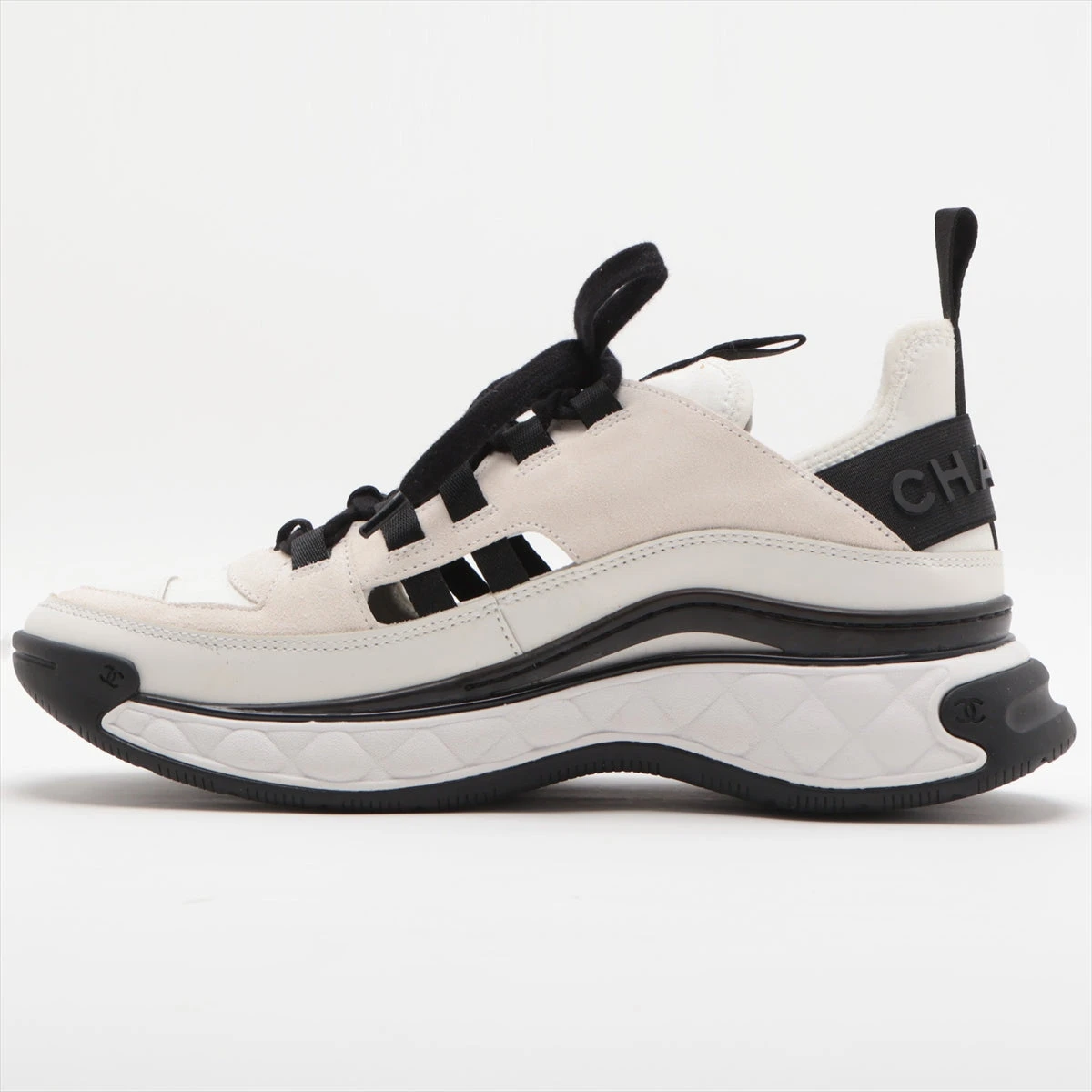 美品✨ CHANEL ココマーク マトラッセ ファブリック スニーカー 23cm 楽天市場】【中古】CHANEL “シャネル” 2023 クルーズ