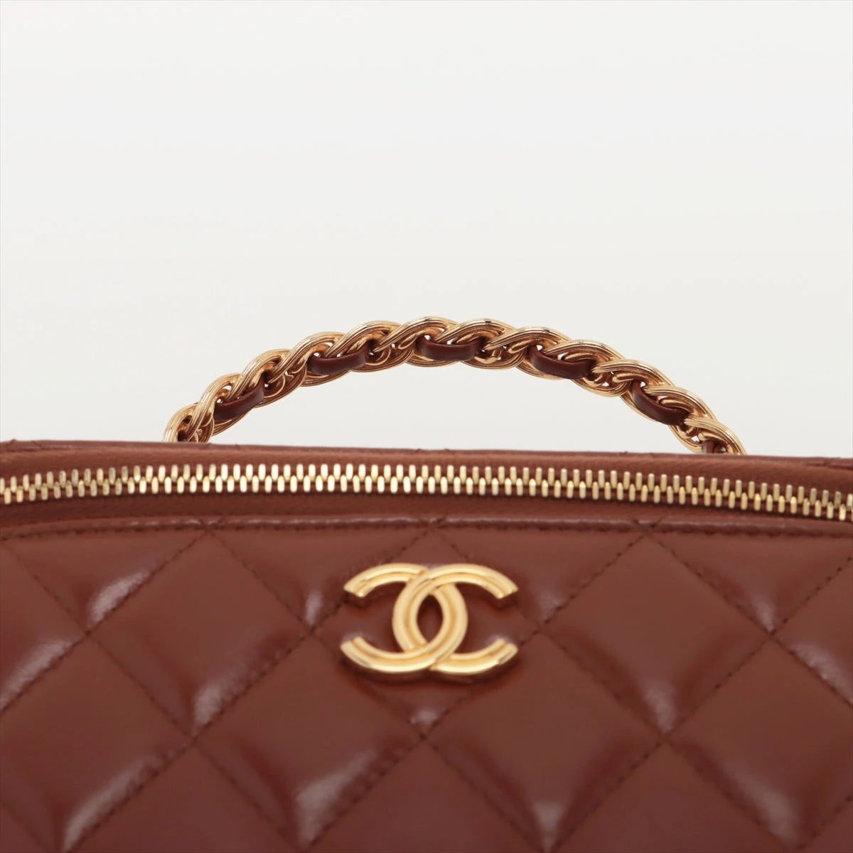 シャネル マトラッセ ラムスキン チェーンショルダーバッグ バニティ