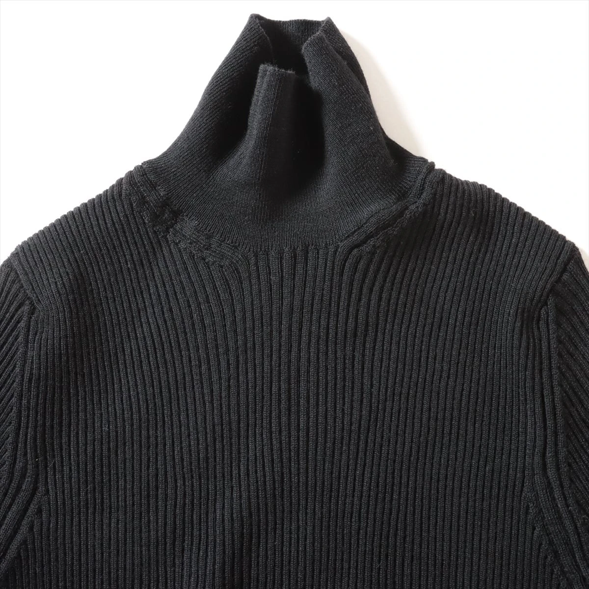 プラダ 2023年製 DNA945 S211ハイネック リブニット ウール 40 プラダ 2023年製 DNA945 S211ハイネック リブニット ウール 40 - メルカリ
