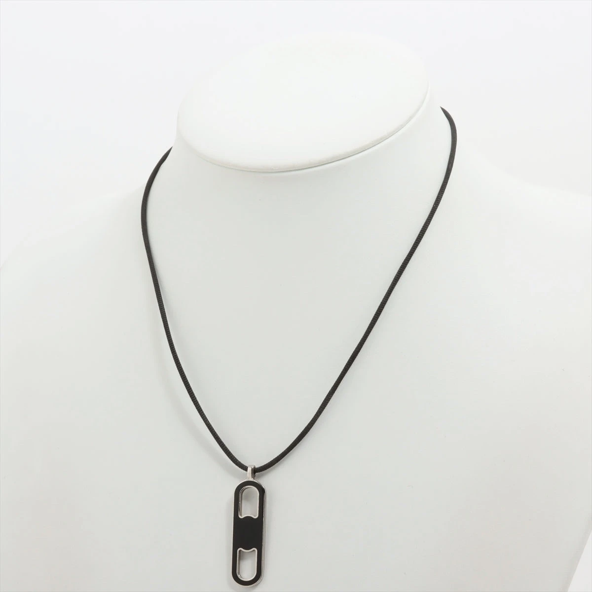 【新品未使用】エルメス ネックレス マイヨン ブラック エルメス マイヨン ネックレス GP ブラック A2719780｜中古