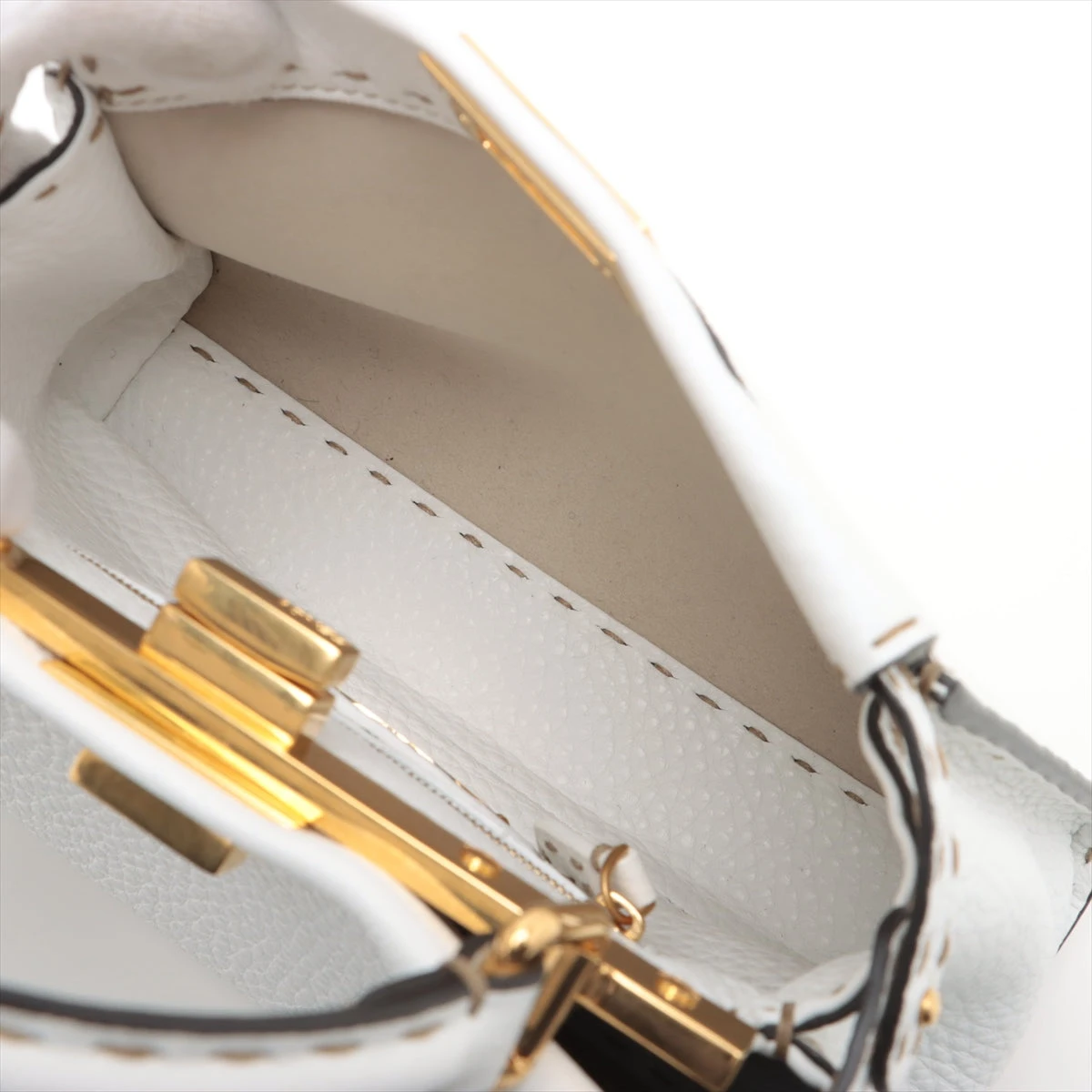 FENDI 美品 ピーカブー ミディアム 2WAY ディフェンダー付き FENDI ピーカブー | Lit vintage