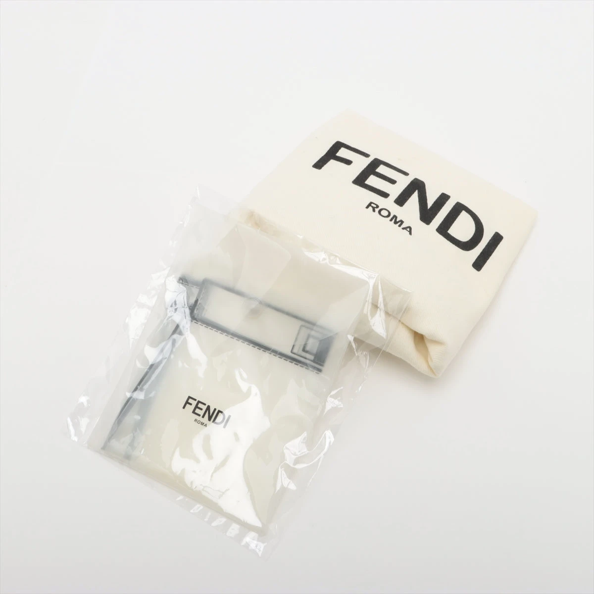 フェンディ ミニピーカブー セレリア レザー 2WAYハンドバッグ