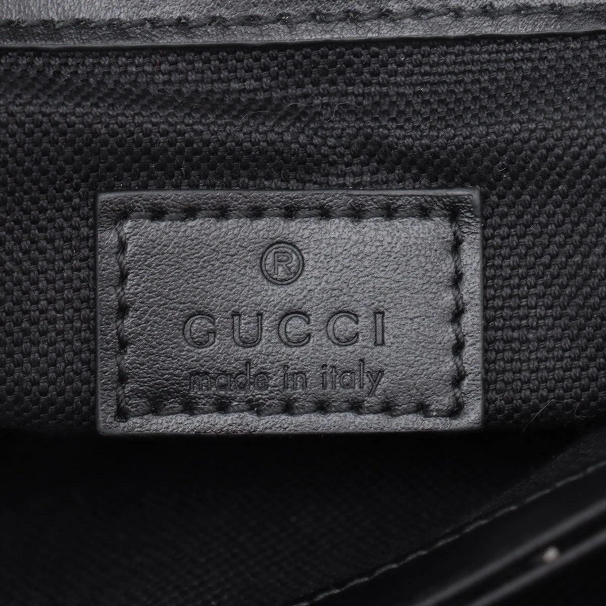 【美品】グッチ GG シマレザー ショルダーバッグ 黒 斜め掛け ロゴ型押し 446744_DTDFV_1000_012_055_0000