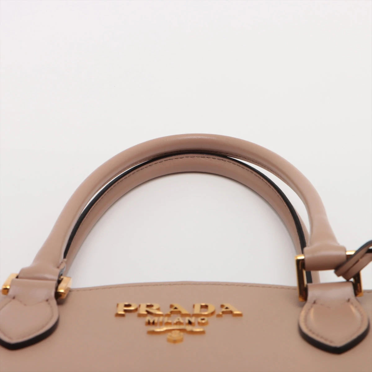 プラダ サフィアーノ レザー 2WAYハンドバッグ ベージュ 1BA227