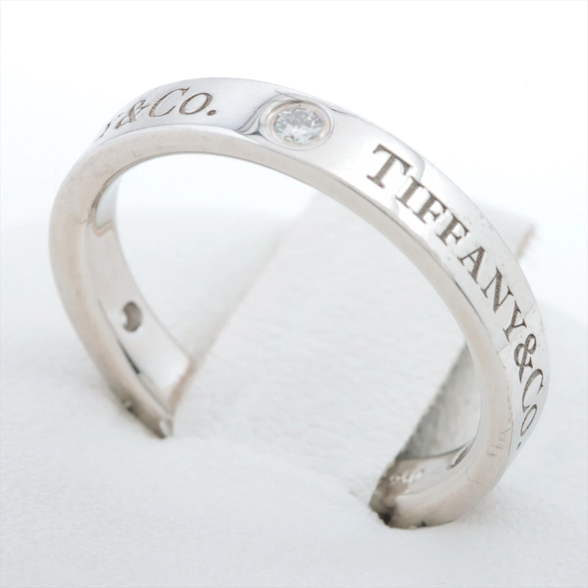 ティファニー フラットバンド 3P ダイヤ リング Pt950 4.8g A2733599  