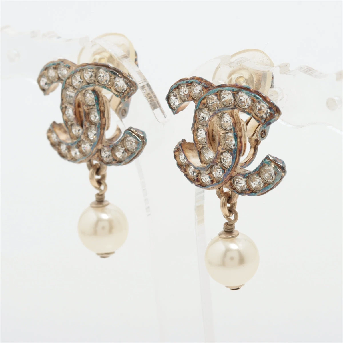 CHANEL ピアス　C21A 片耳 シャネル ココマーク C21A イヤリング(両耳用) GP×ライン