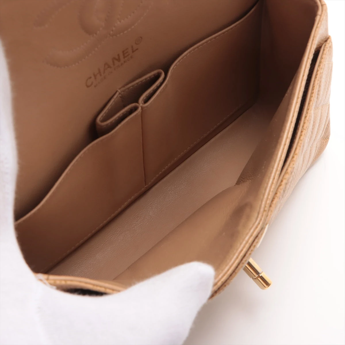 CHANEL(シャネル) ショルダーバッグ ダブルフラップマトラッセ A01113 白 チェーンショルダー/ゴールド金具 ラムスキン CHANEL(シャネル) ショルダーバッグ ダブルフラップマトラッセ A01113
