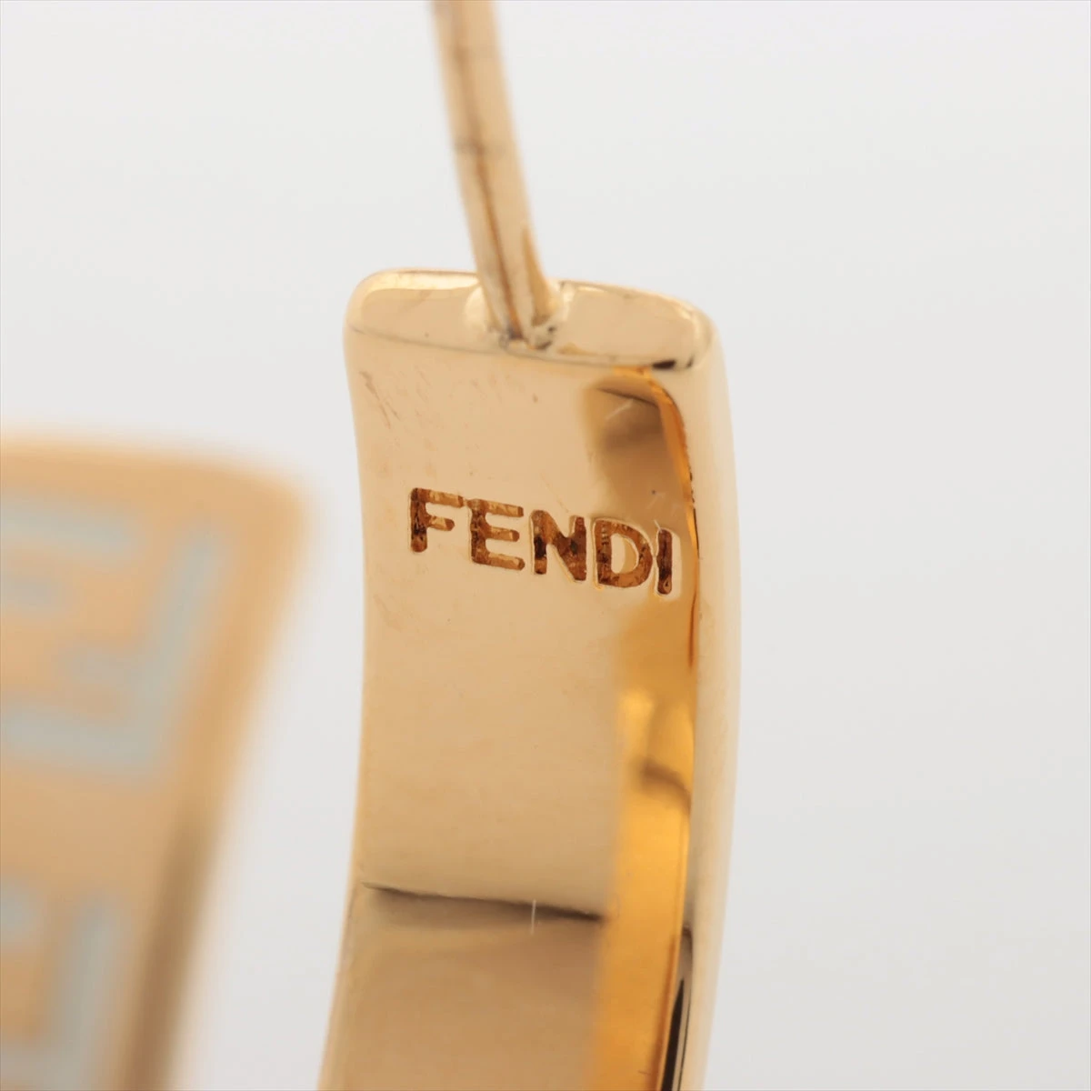 FENDI ピアス 両耳 Amazon | FENDI(フェンディ) フープピアス フォーエバー