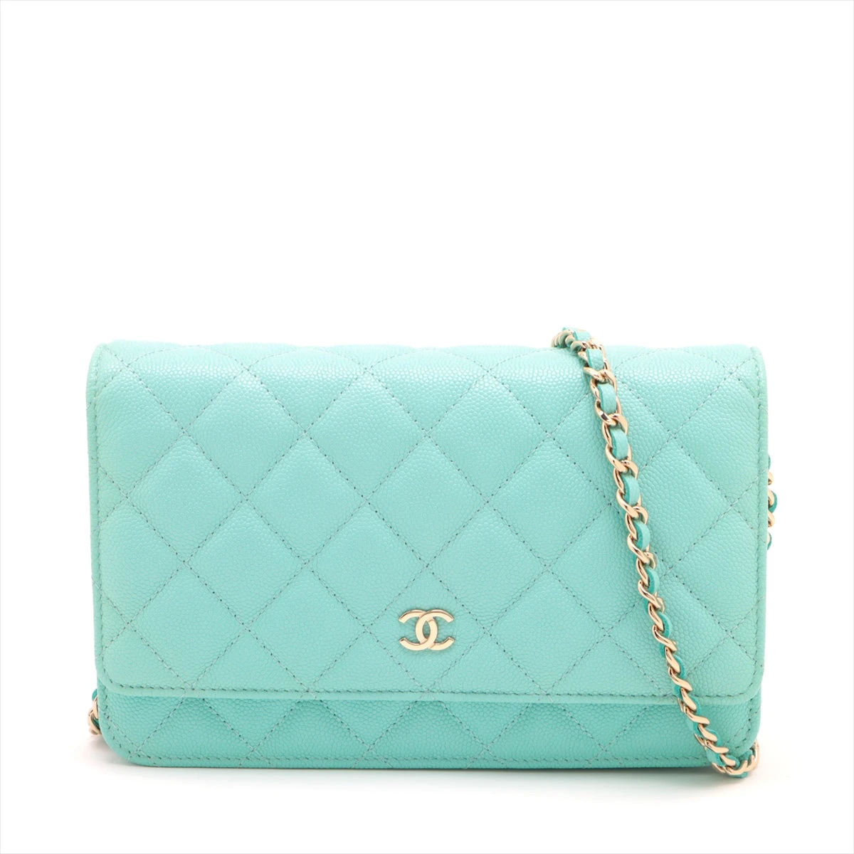 CHANEL 水色 二つ折り財布 キーチェーン付き CHANEL 水色 二つ折り財布