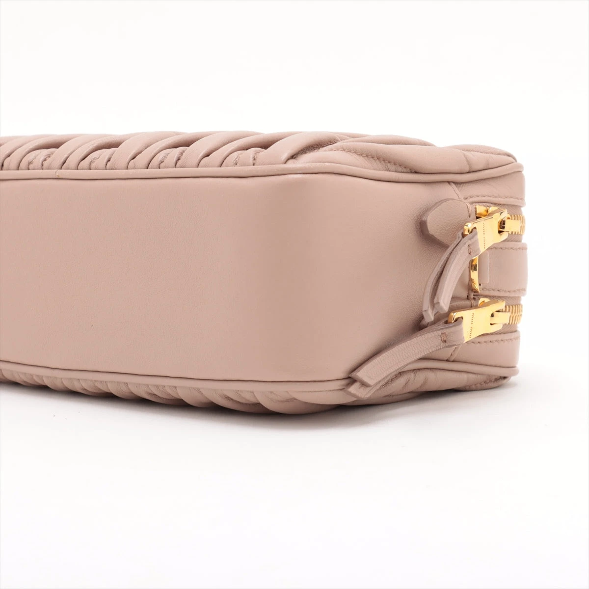 MIU MIU ショルダーバッグ マトラッセ 5BH539 ミュウミュウ マテラッセ レザー ショルダーバッグ ピンク