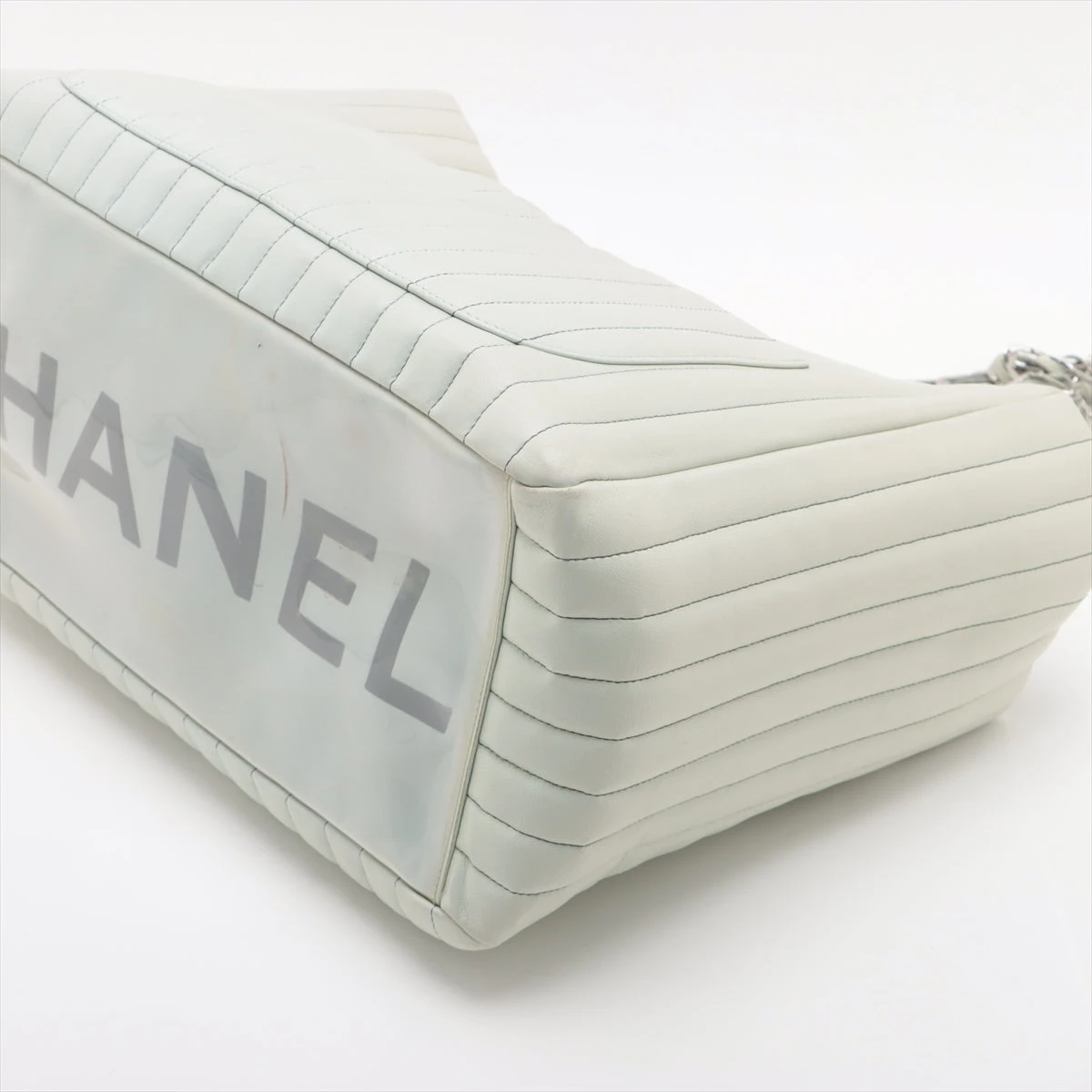 シャネル ニューマドモアゼル ラムスキン チェーントートバッグ ライト