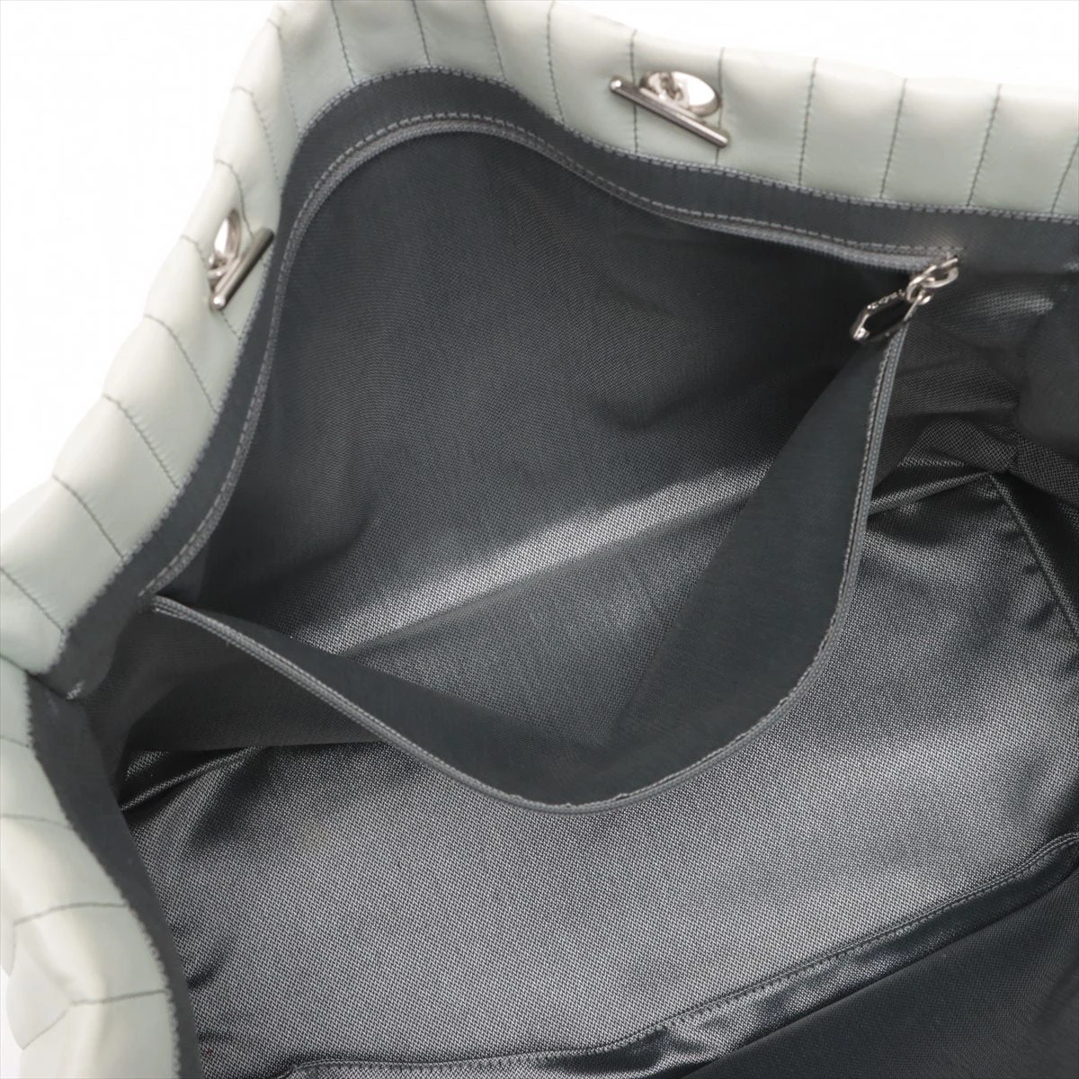 シャネル ニューマドモアゼル ラムスキン チェーントートバッグ ライト