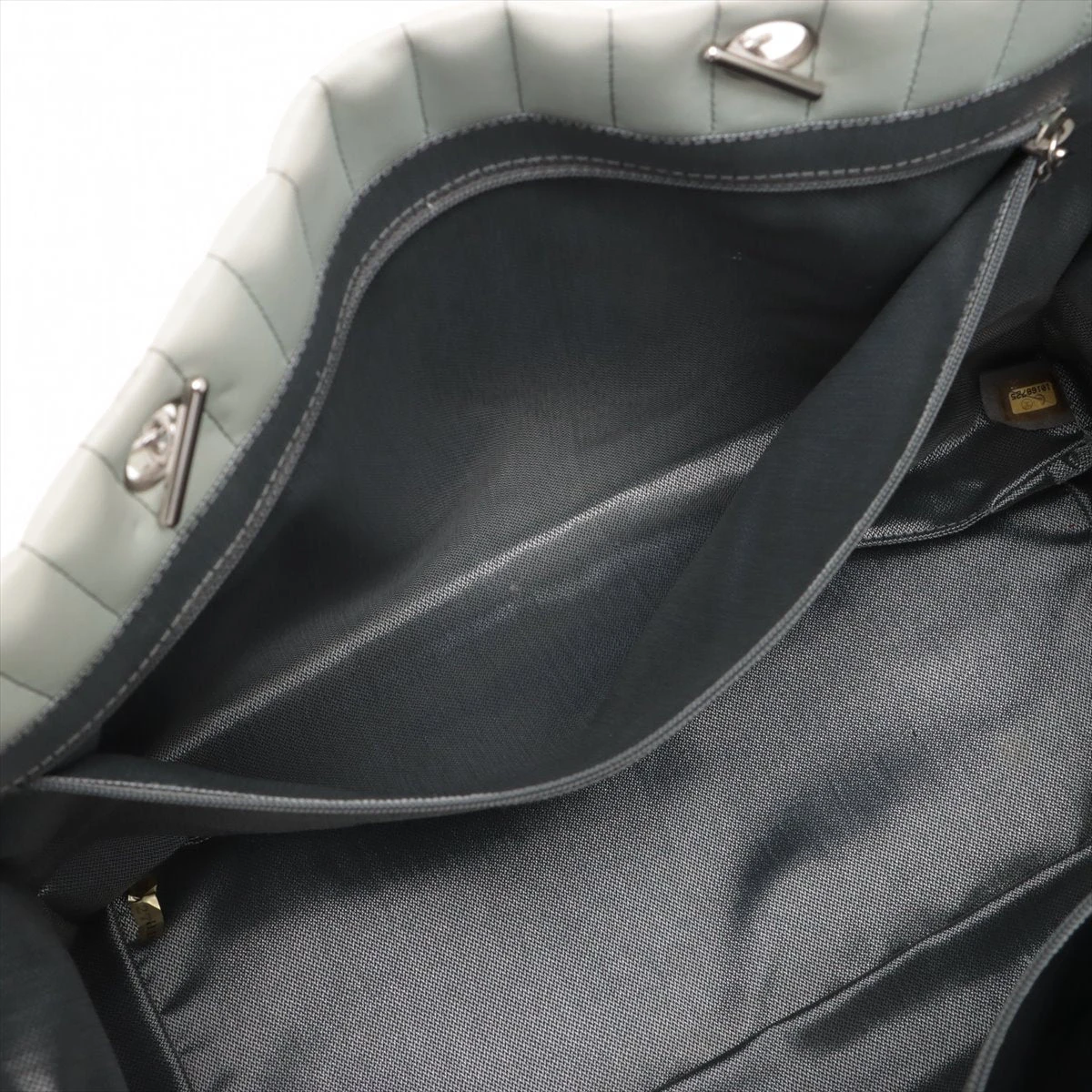 シャネル ニューマドモアゼル ラムスキン チェーントートバッグ ライト