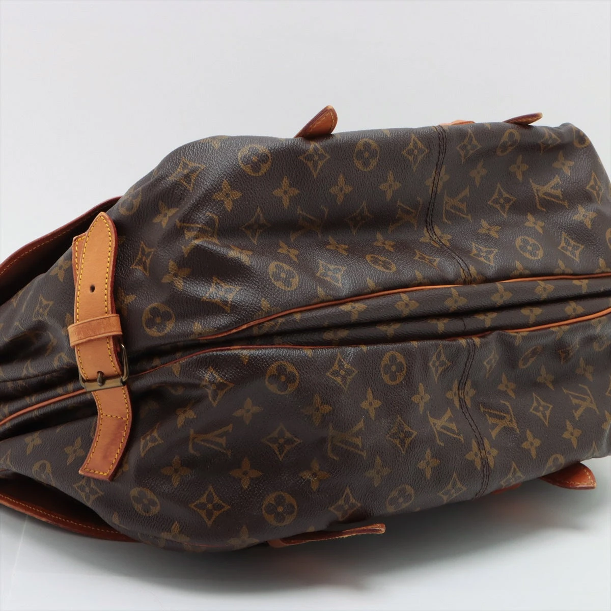 ヴィトン モノグラム ソミュール43 M42252 A2736777｜中古