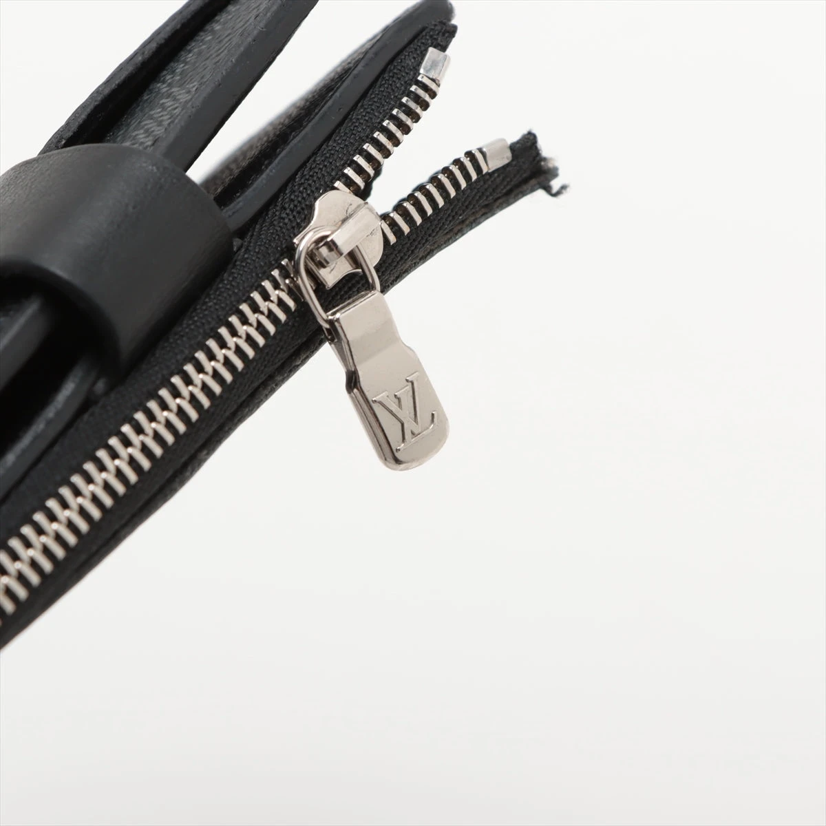 ルイヴィトン ダミエ グラフィット ミュルティ 折り財布 財布 黒 ポルトカルト LOUIS VUITTON ルイヴィトン 財布 ポルトフォイユ・ブラザ 長