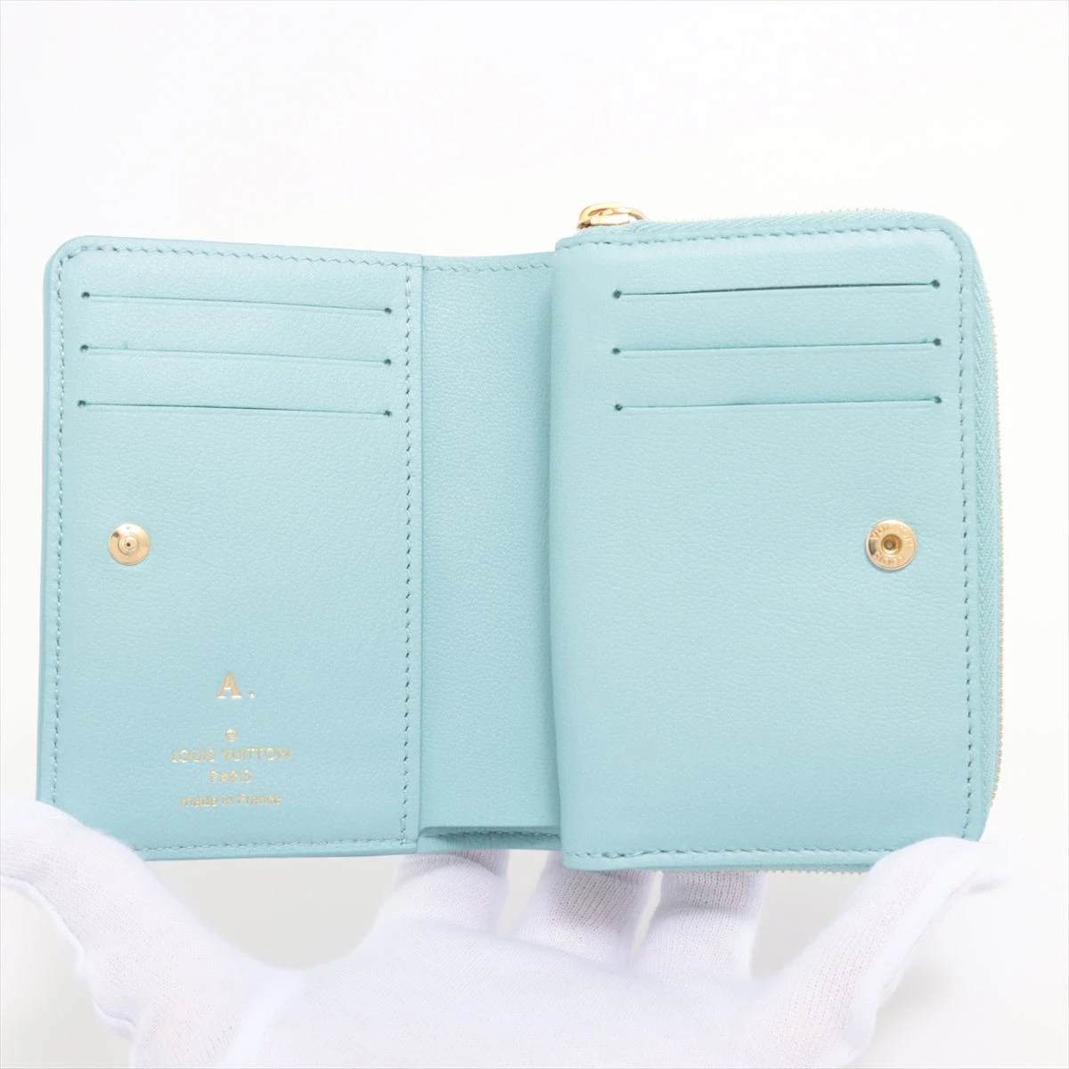 ヴィトン モノグラム エンボス ポルトフォイユ ルー M82265 ブルー