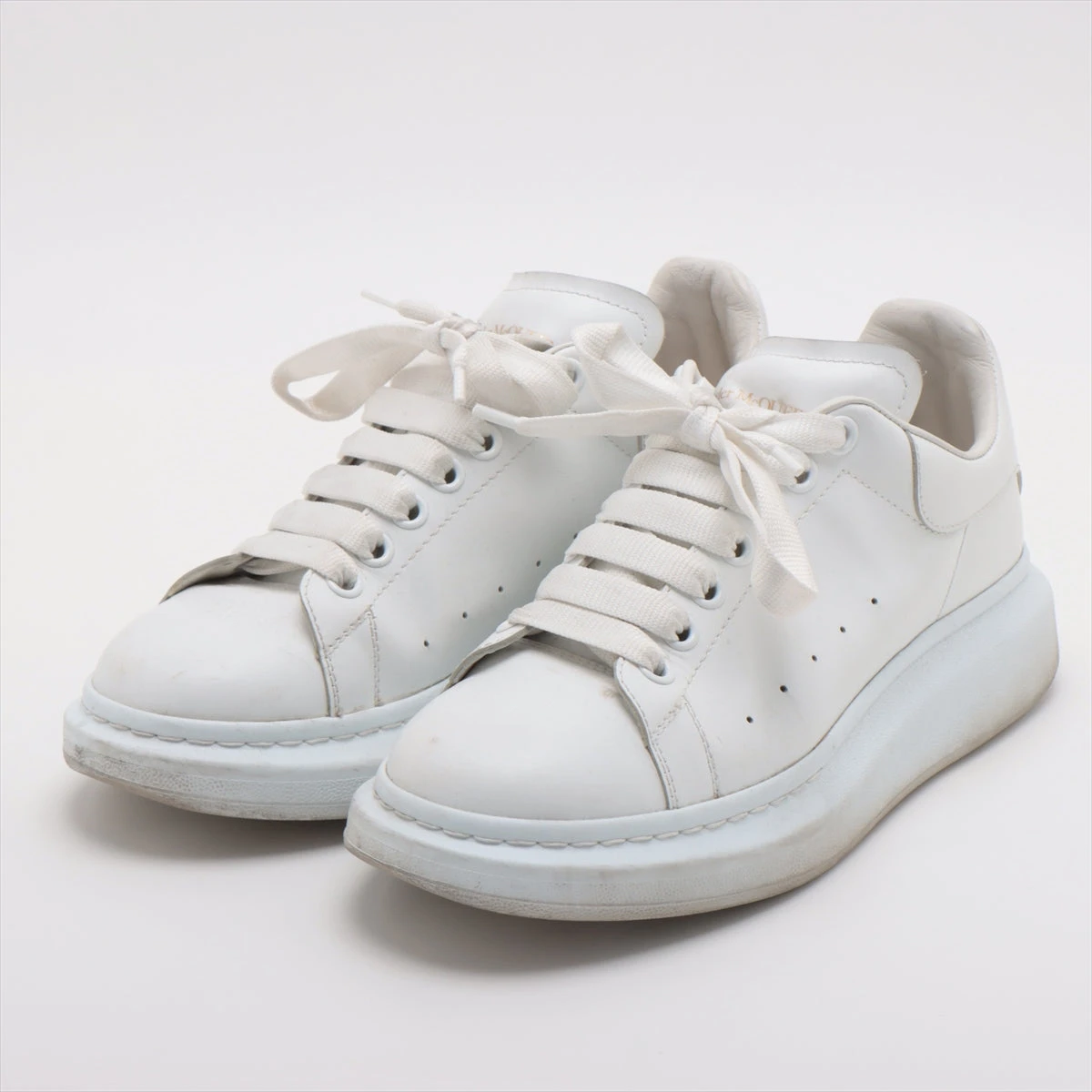 残りわずか！【ALEXANDER MCQUEEN】レザースニーカー ✨極美品✨Alexander McQueen スニーカー レザー 厚底 ブラック