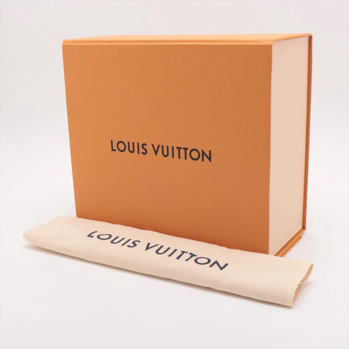 ヴィトン バイカラー モノグラム アンプラント ナノノエ M82933 RFID