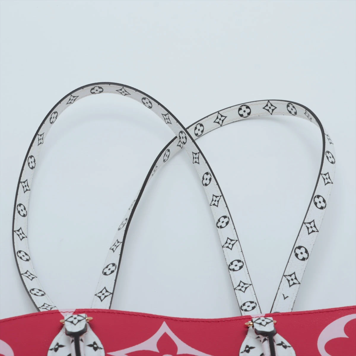 ヴィトン モノグラム ジャイアント オンザゴー GM M44569 A2757442