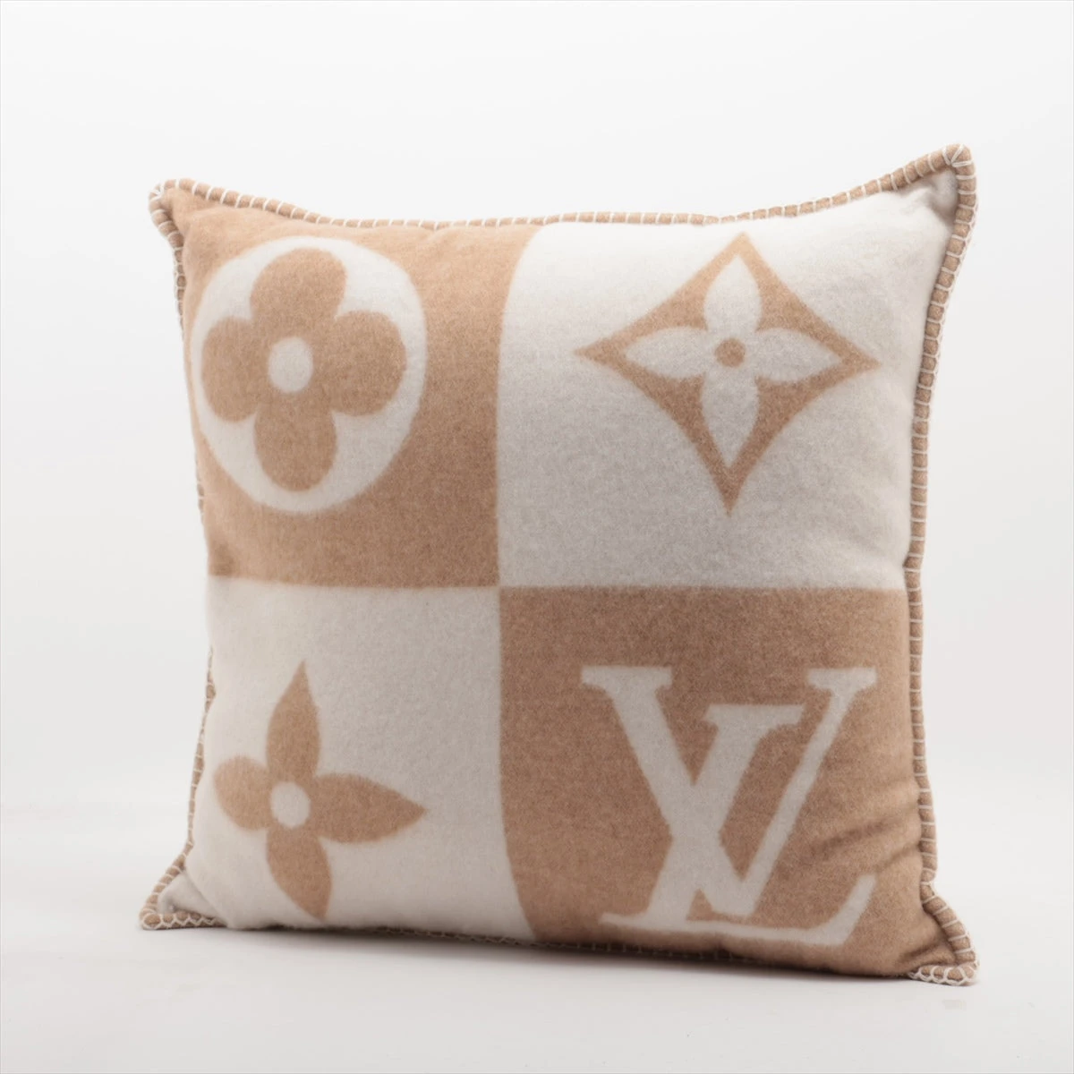 ルイヴィトン クッション LVチェックメイト 【公式通販】