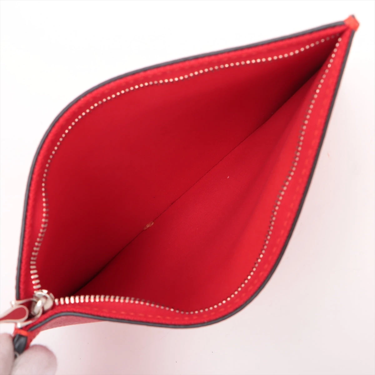 クリスチャンルブタン スパイクスタッズ カバタ レザー×スタッズ