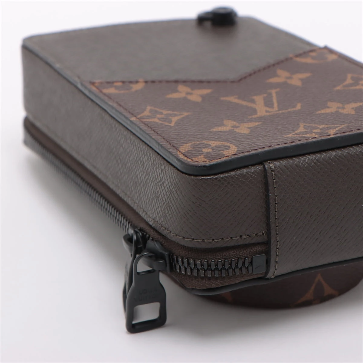 ヴィトン モノグラム×タイガ フォンボックス M30581 PF023460 ヴィトン モノグラム×タイガ フォンボックス M30581 PF023460