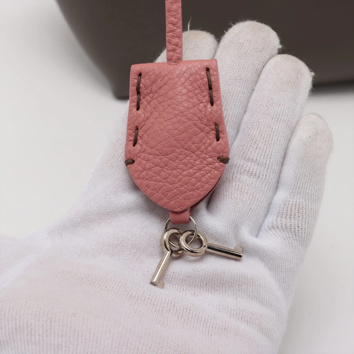 FENDI 24WINTER モーヴピンク セレリア トートバッグ w/ステッチ バイ ザ ウェイ セレリア ミディアム カーフレザー ピンク | Fendi