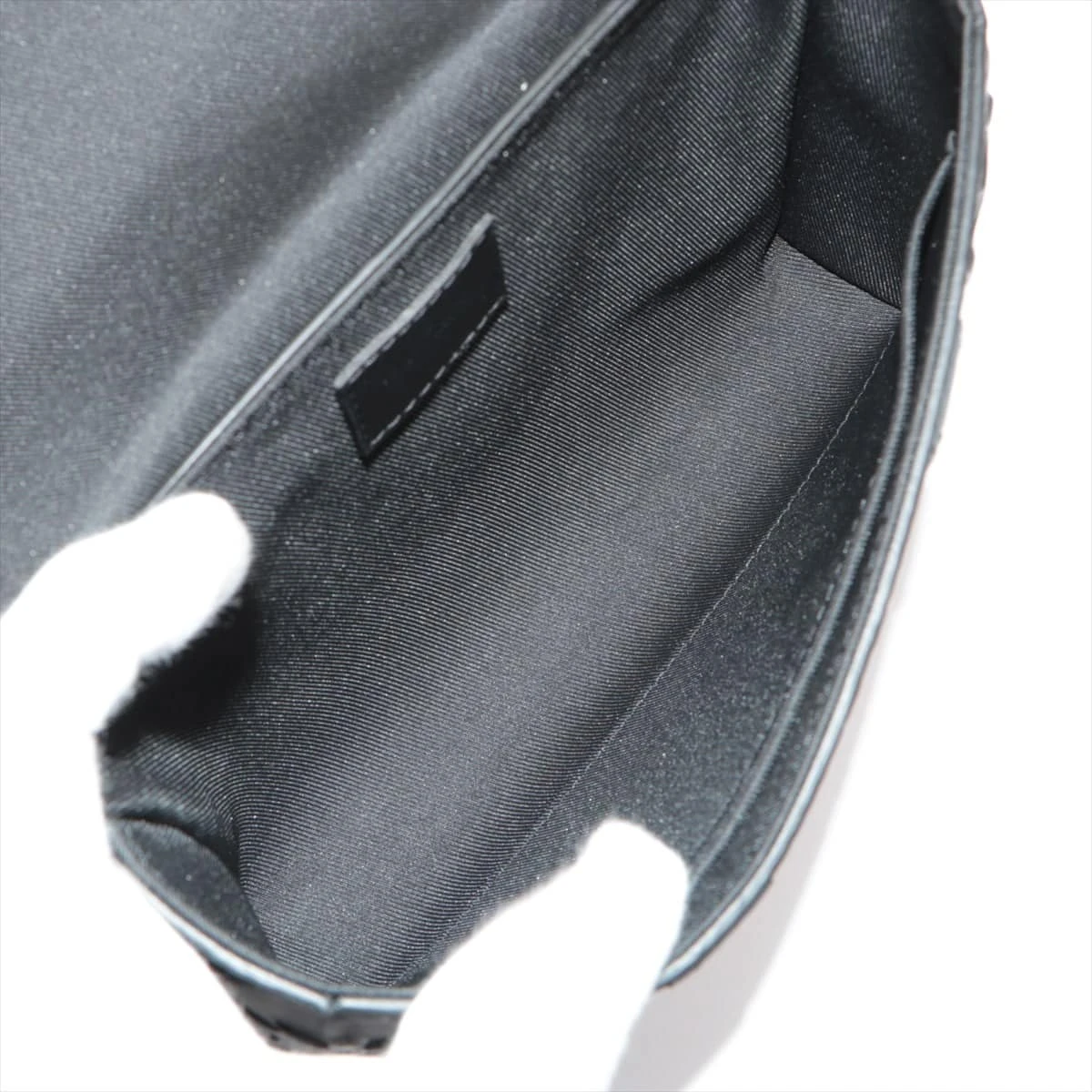 ルイヴィトン シールレザー トランクスリングバッグ M57952 黒　超美品 66137433dbab3.webp