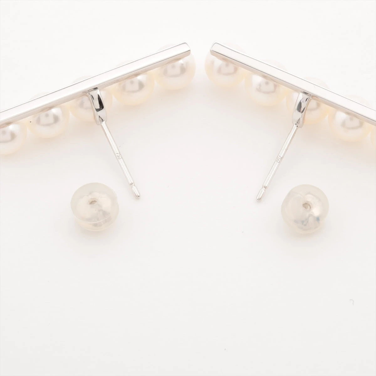 シンプルブラックパールピアス – Demure