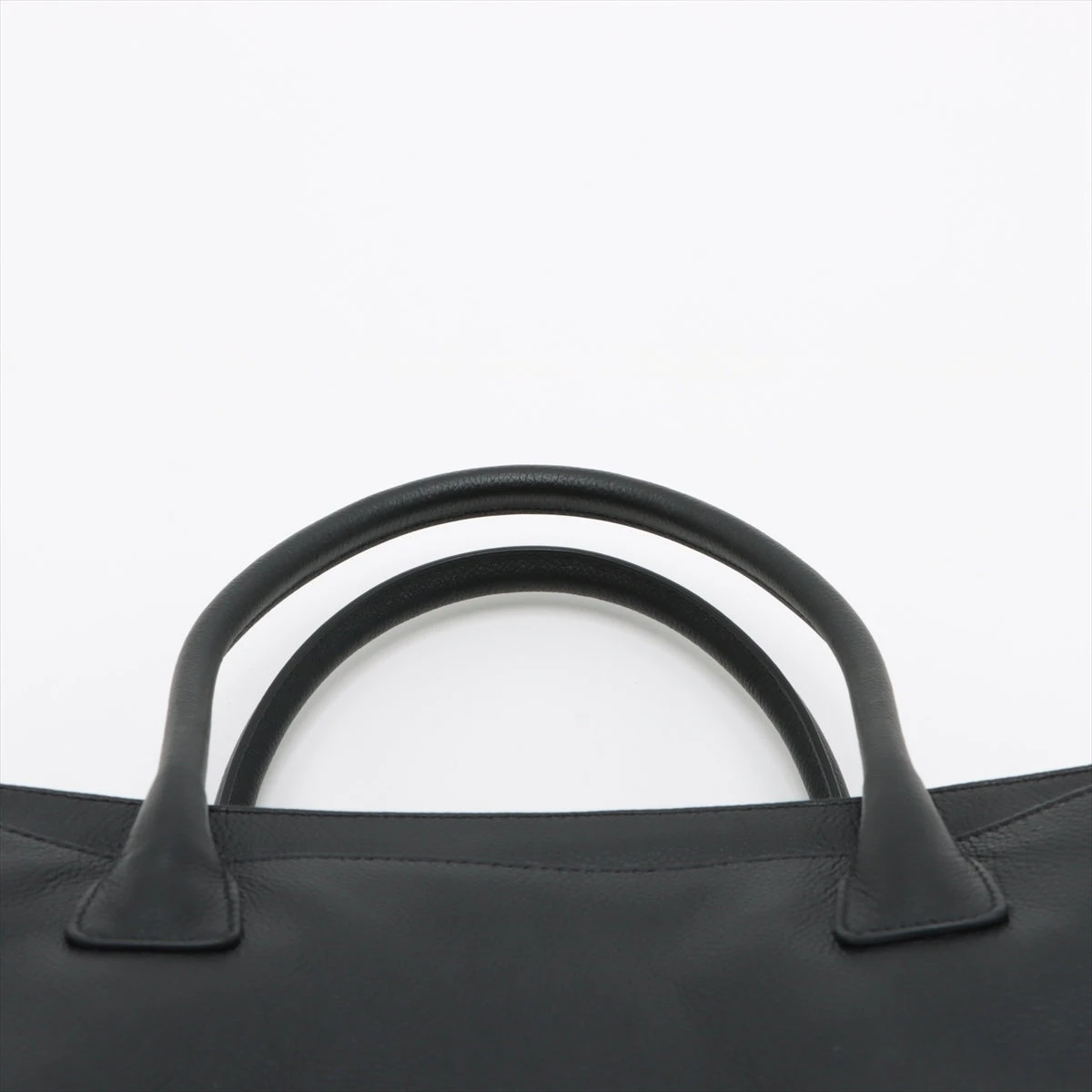 シャネル エグゼクティブ レザー トートバッグ ブラック シルバー金具