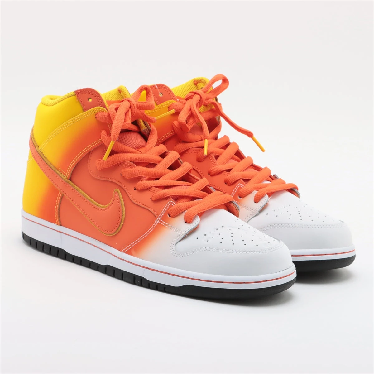 Nike SB Dunk Low レーザオレンジ２９センチ Nike SB】Dunk Low Pro “Laser Orange”が国内4月10日/5月2日に