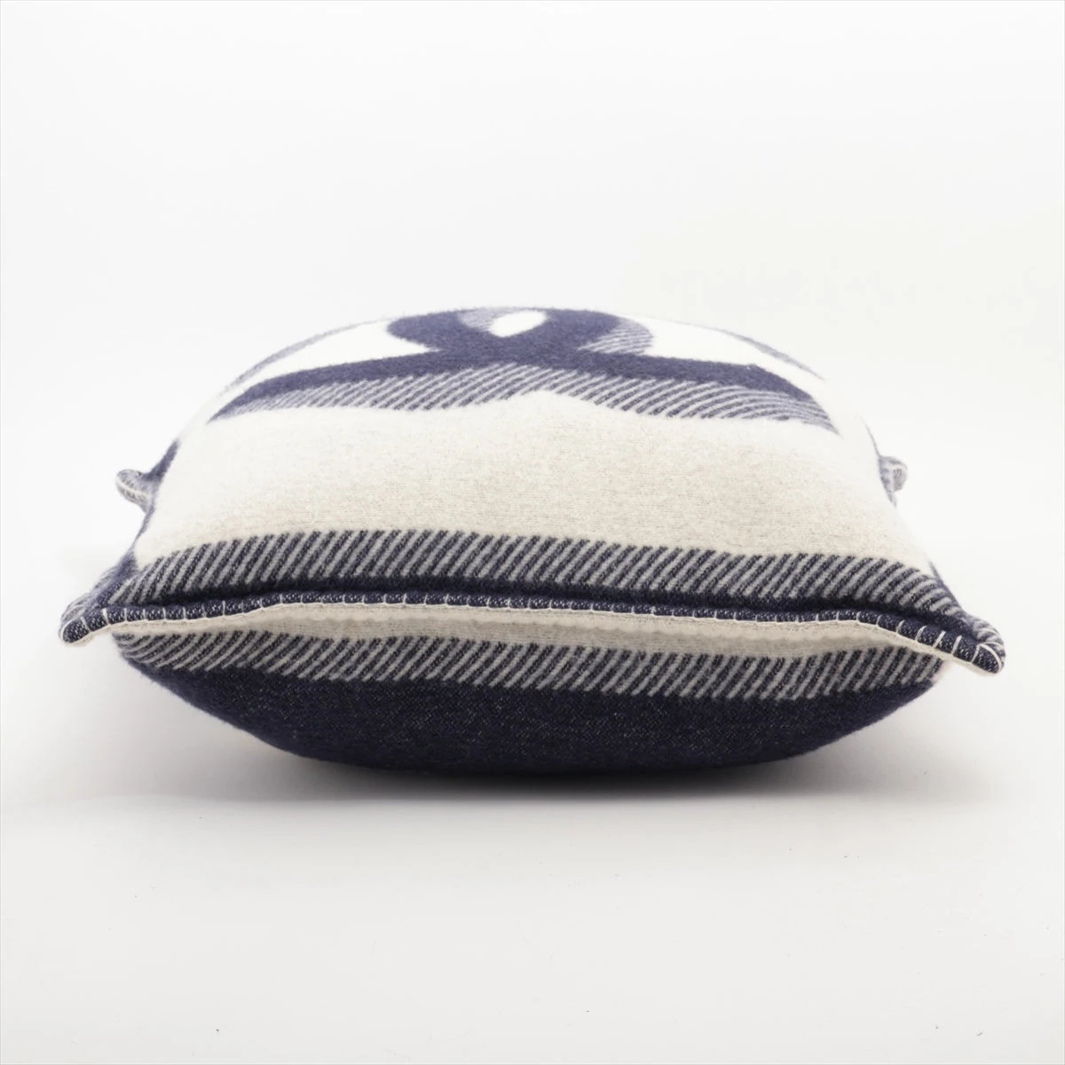 シャネル ココマーク 19B クッション ウール×カシミヤ