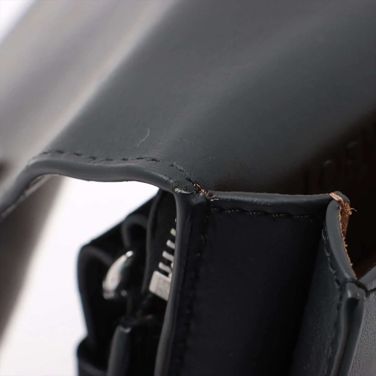 【国内即発】LOEWE ガゼット フラット レザー ショルダーバッグ LOEWE ロエベ GUSSET FLAT CROSSBODY ガセット フラット クロス
