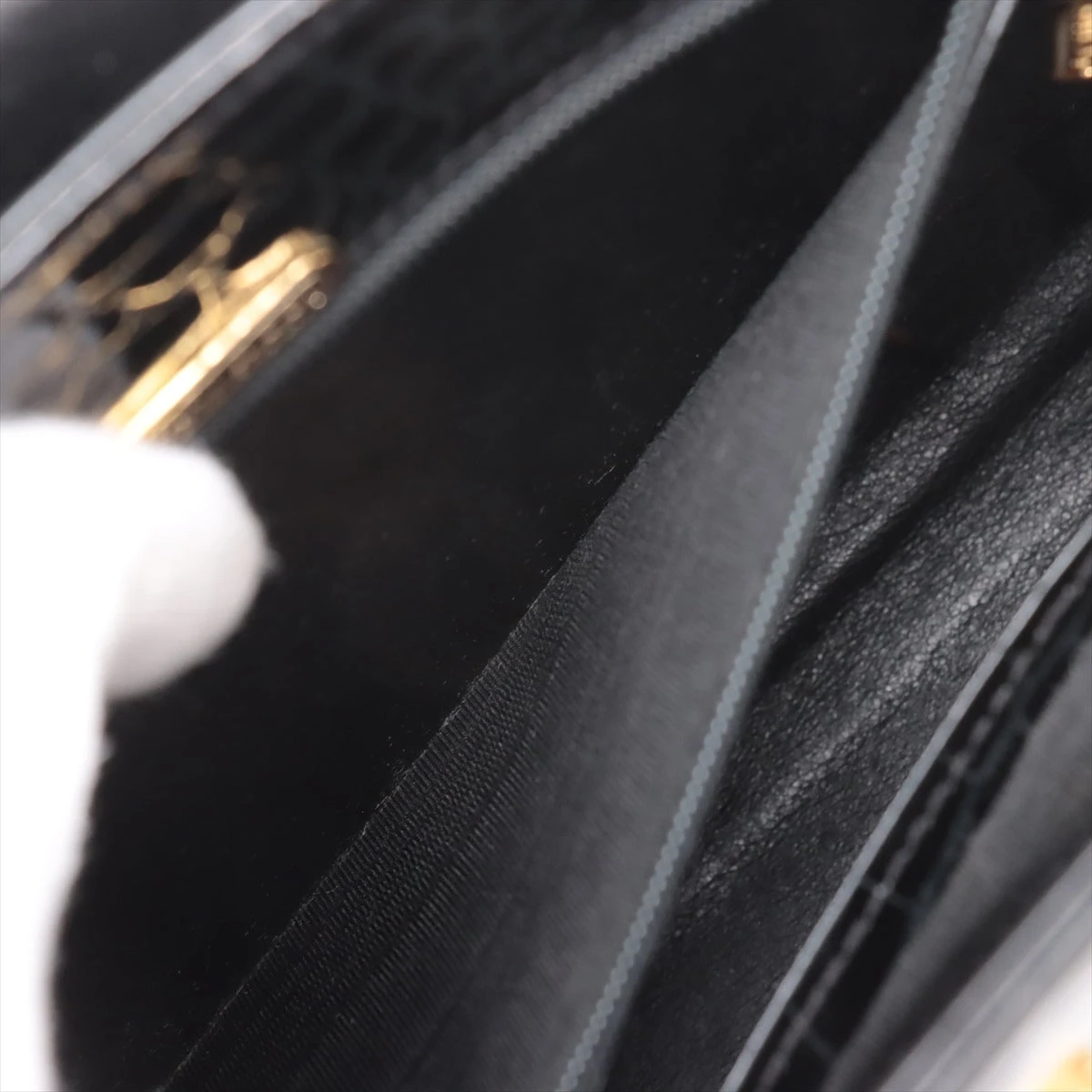 希少　ティファニー　ショルダーバッグ　クロコ型押し　ユニセックス　金具　ブラック ティファニー ロゴ クロコ チェーンショルダーバッグ ブラック