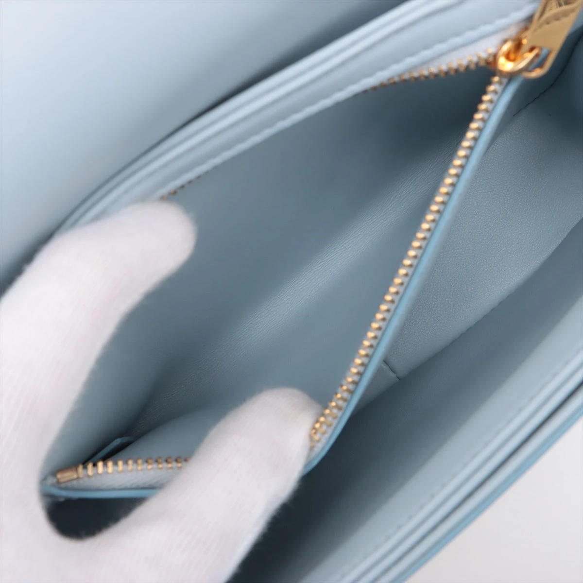 CELINE トリオンフ レザー バッグチャーム キーホルダー ライトブルー CELINE トリオンフ レザー バッグチャーム キーホルダー ライト