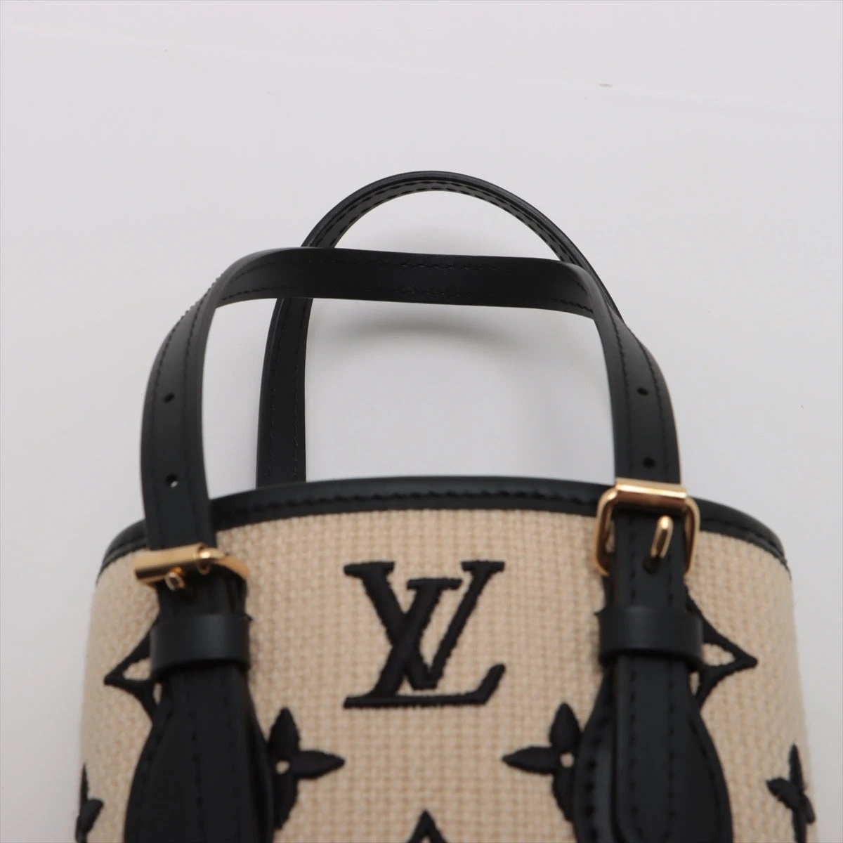 【Louis Vuitton】LVバイ ザ プール ナノバケット ハンドバッグ LOUIS VUITTON・バッグ・ナノ バケット バイ ザ プール