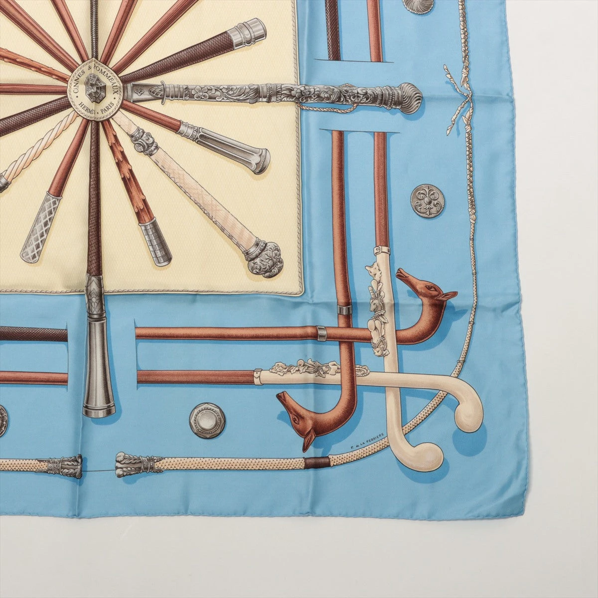 エルメス カレ90 CANNES＆POMMEAUX ステッキ柄 スカーフ シルク ブルー